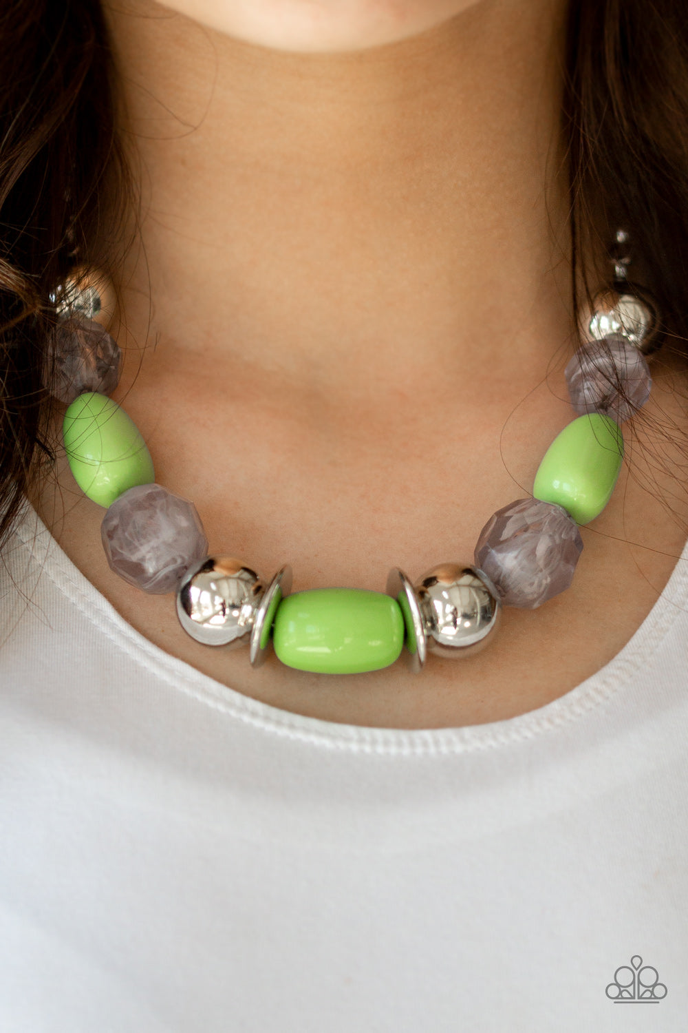 Paparazzi ♥ South Shore Sensation - Green ♥  Necklace