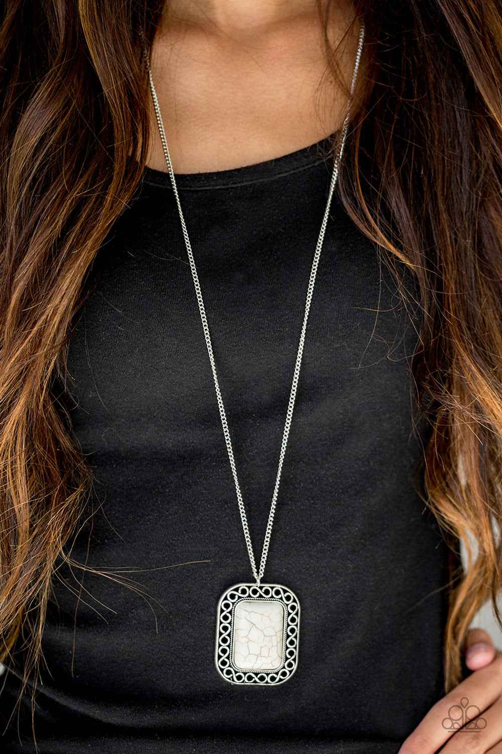 Paparazzi ♥ Peaceful Plains - White ♥  Necklace