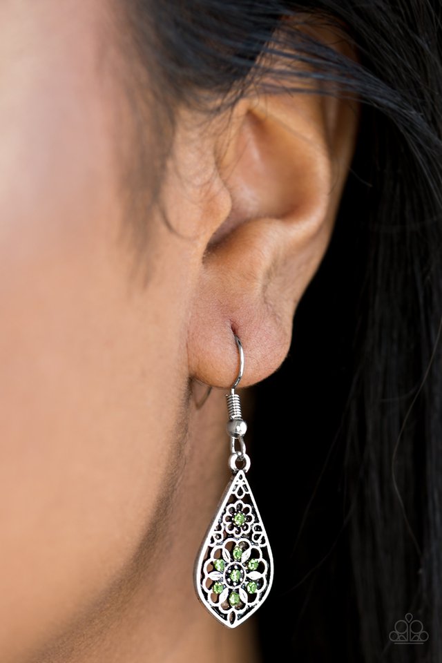 Paparazzi ♥ Spring Sparkle - Green ♥ Earrings