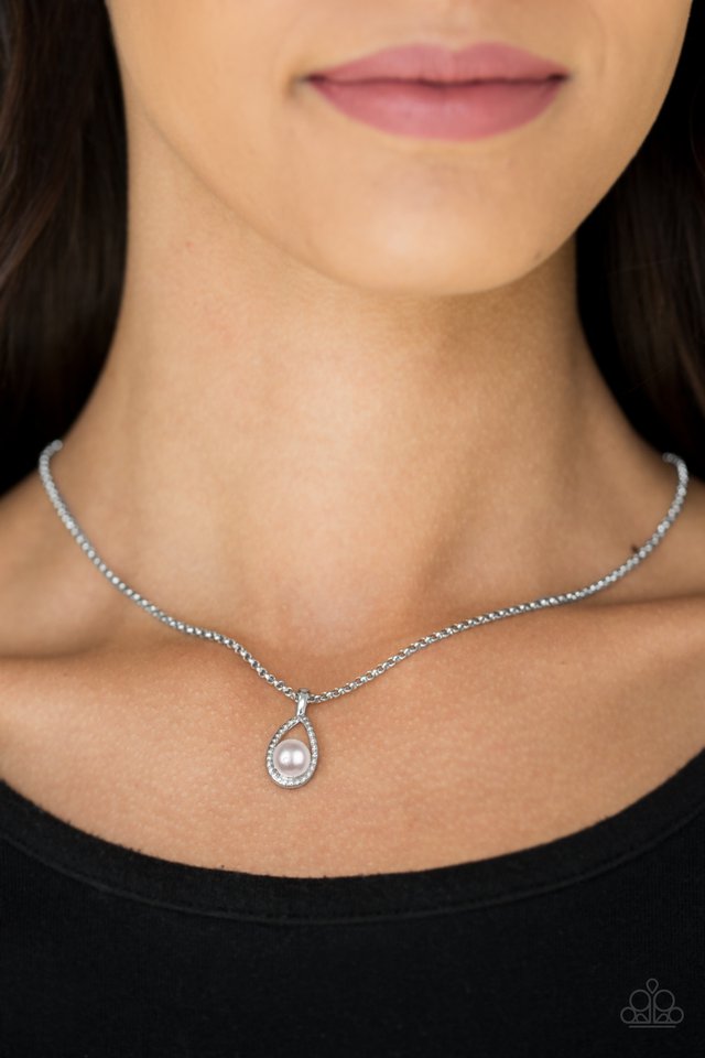 Paparazzi ♥ Traditionally Traditional - Silver ♥ Necklace