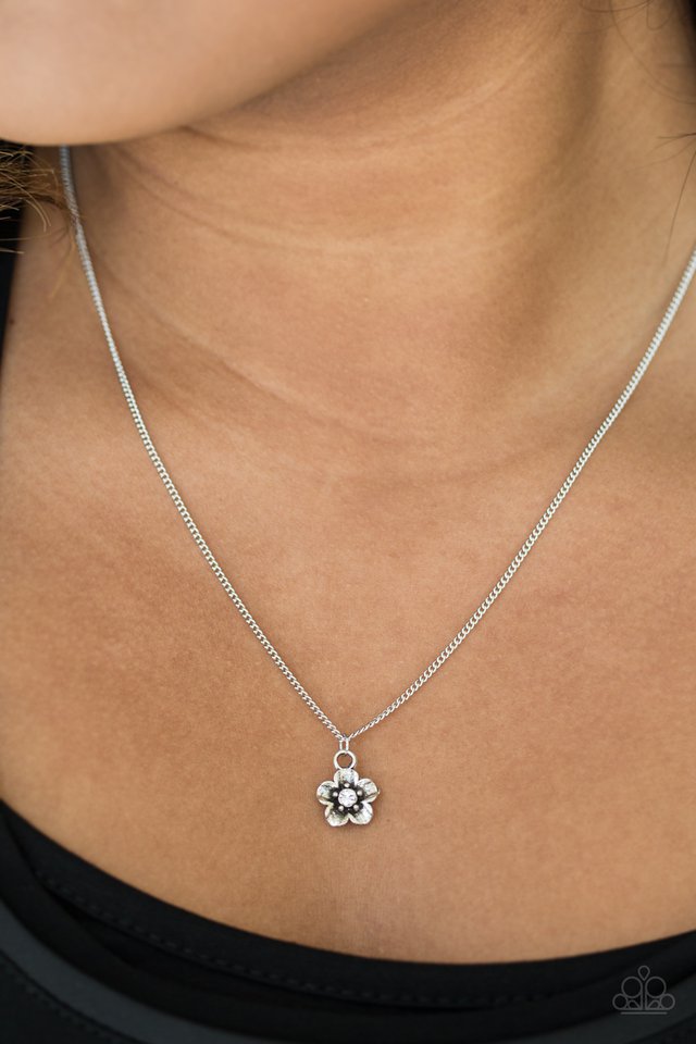 Paparazzi ♥ Boho Botanical - White ♥ Necklace