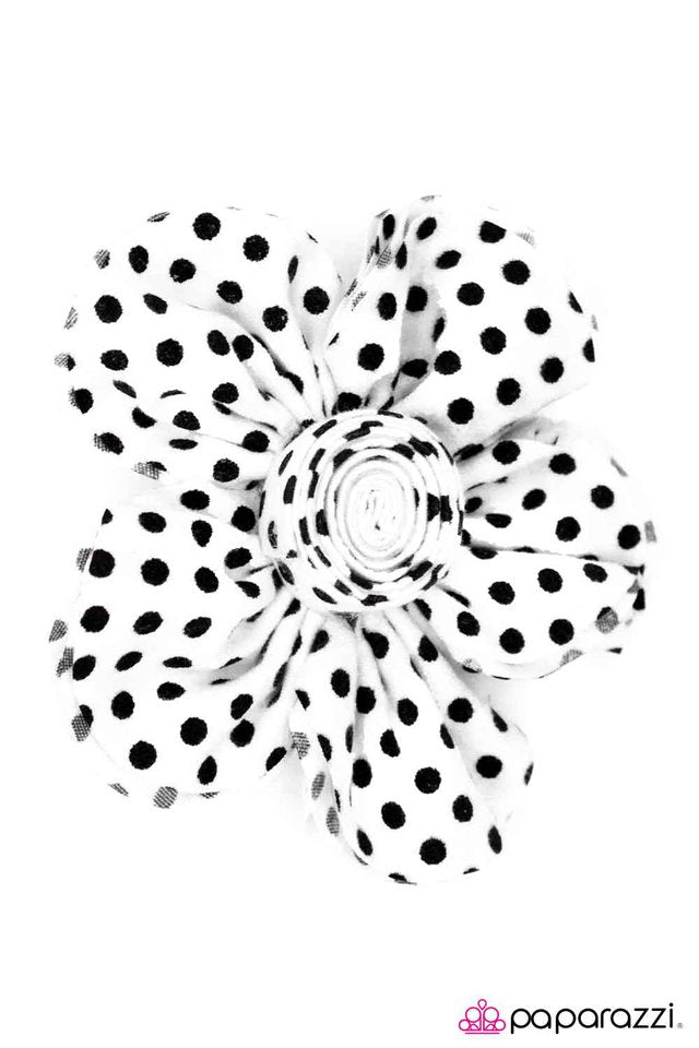Paparazzi ♥ Spot On - White ♥ Hair Clip