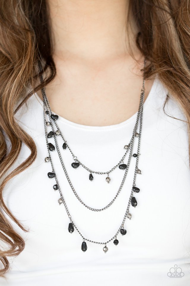 Paparazzi ♥ Pebble Beach Beauty - Black ♥ Necklace