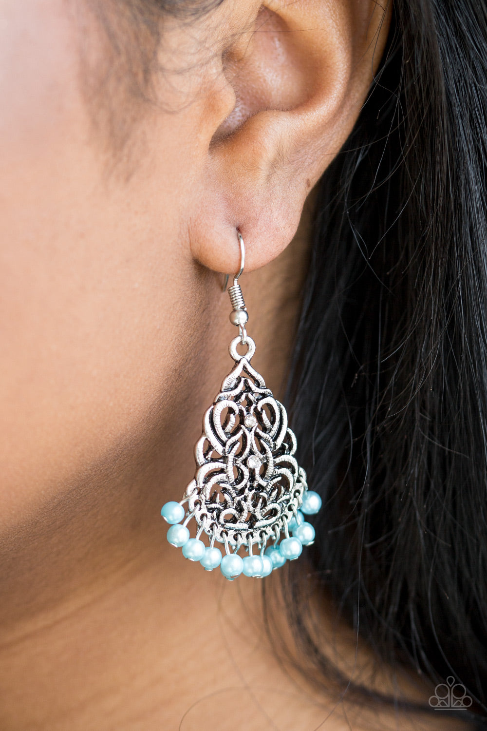 Paparazzi ♥ BAROQUE The Bank - Blue ♥  Earrings