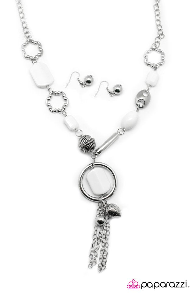 Paparazzi ♥ Whiteout - White ♥ Necklace