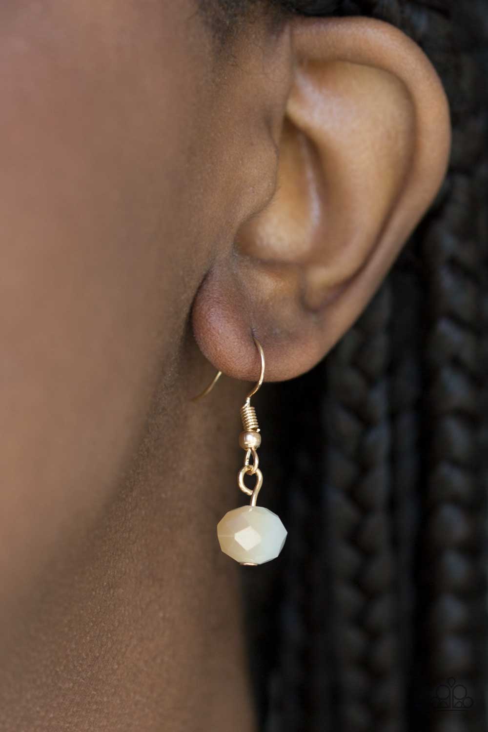 Paparazzi ♥ Super Supernova - Gold ♥  Necklace