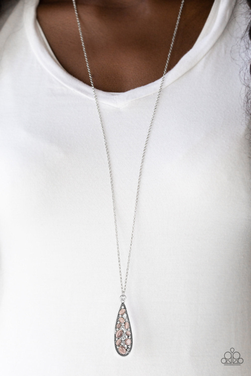 Paparazzi ♥ Teardrop Treasure - Purple ♥  Necklace