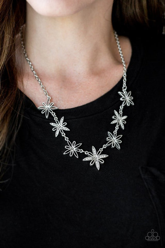Paparazzi ♥ Decked Out In Daisies - White ♥ Necklace