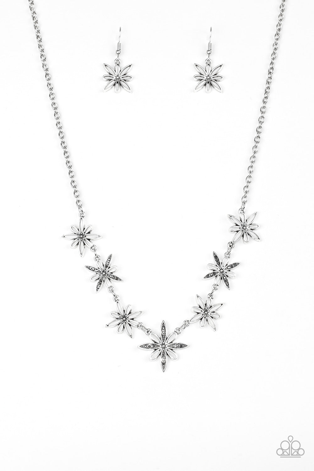 decked-out-in-daisies-silver-p2wh-svxx-230xx