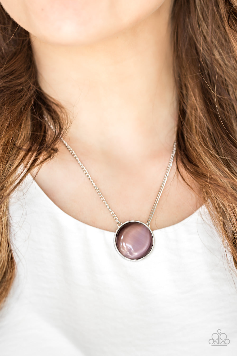 Paparazzi ♥ GLOW Down In History - Purple ♥  Necklace