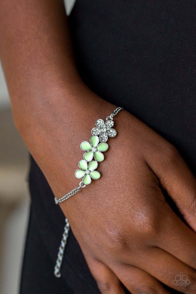 Paparazzi ♥ Flowering Fiji - Green ♥ Bracelet