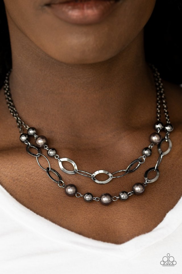 Paparazzi ♥ GLIMMER Takes All - Black ♥ Necklace