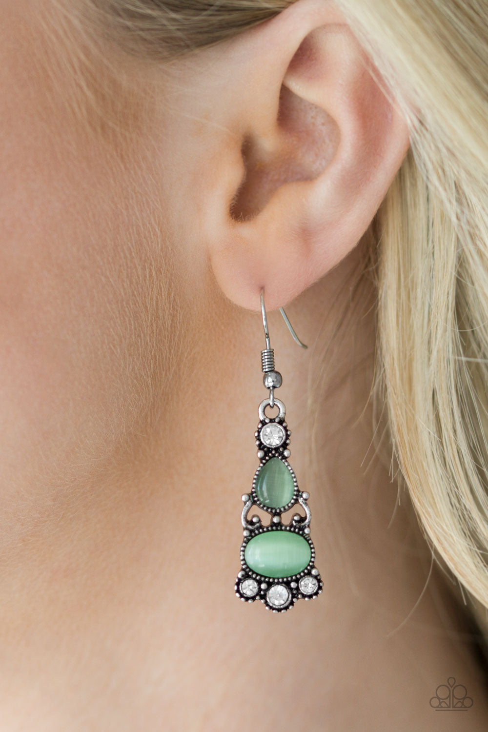Paparazzi ♥ Push Your LUXE - Green ♥  Earrings