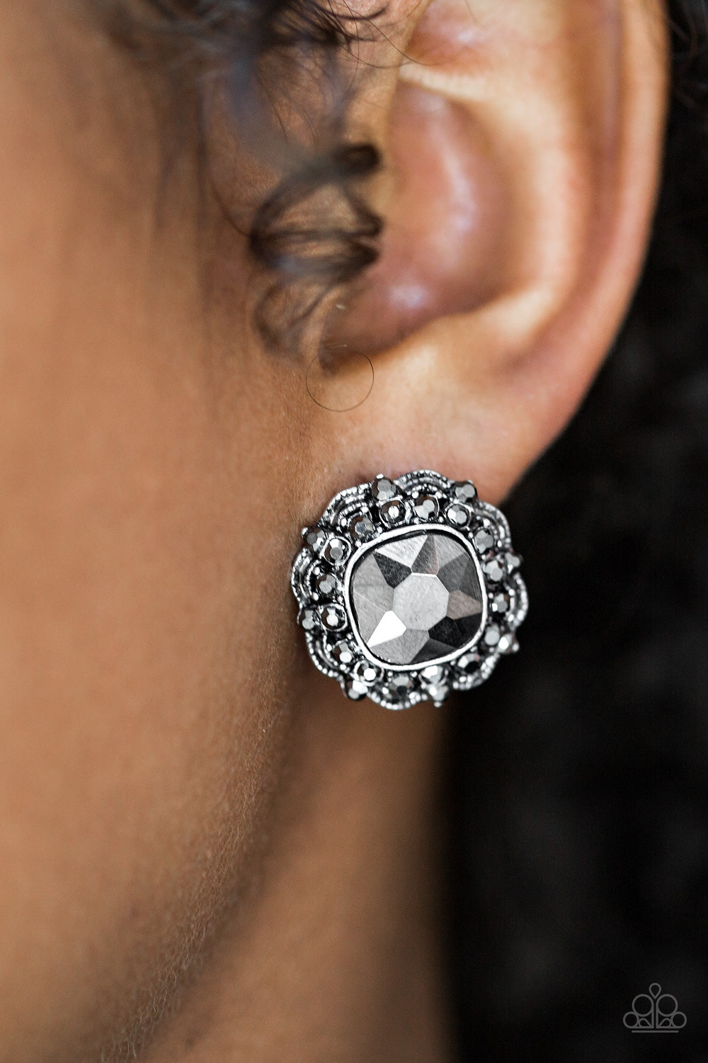 Paparazzi ♥ Starry Starlet - Silver ♥  Post Earrings
