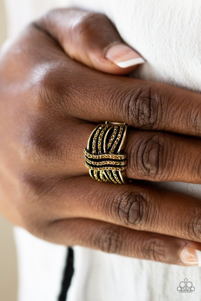 Paparazzi ♥ Showbiz Beauty - Brass ♥ Ring