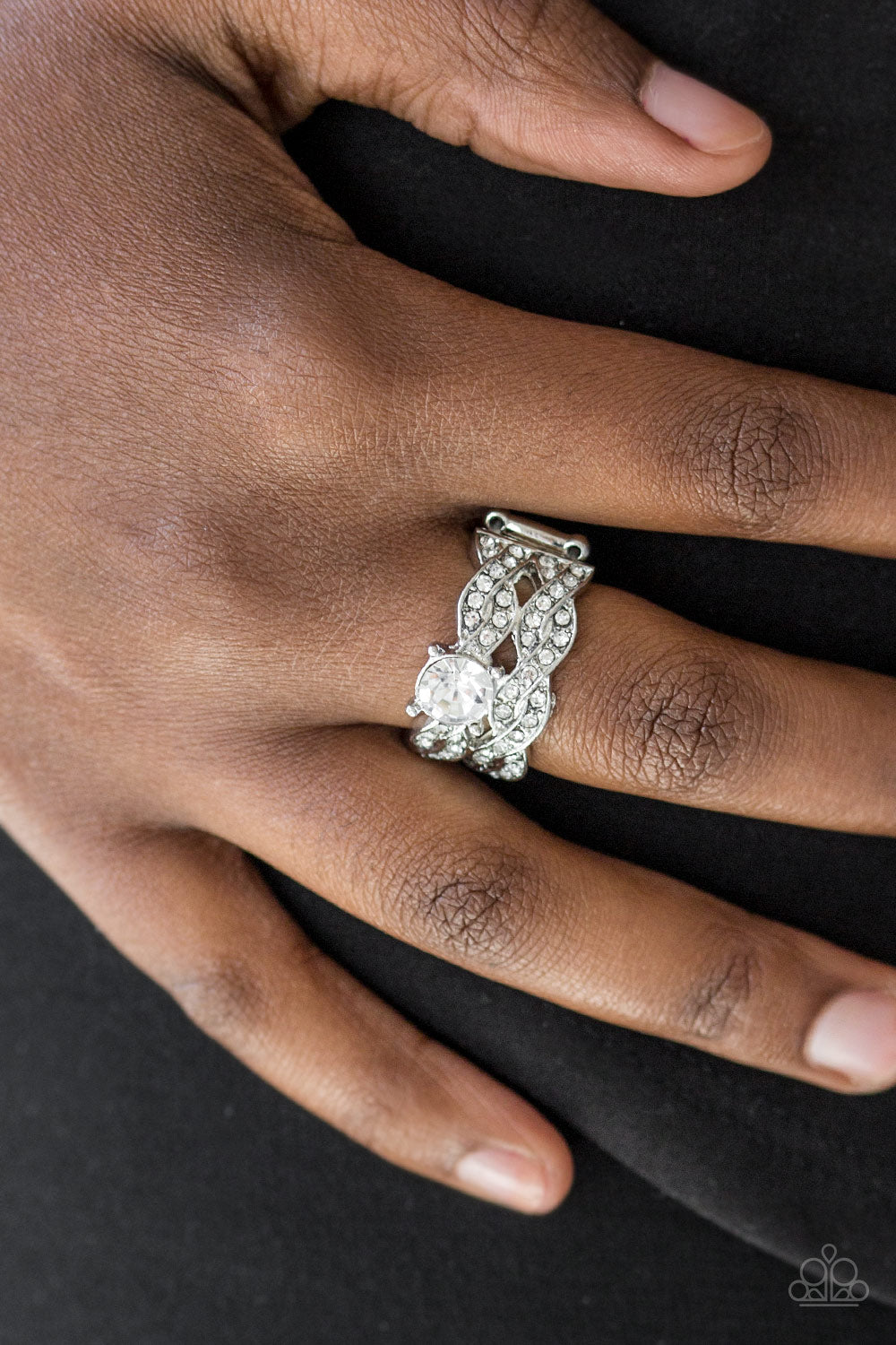 Paparazzi ♥ Fairytale Fabulous - White ♥  Ring