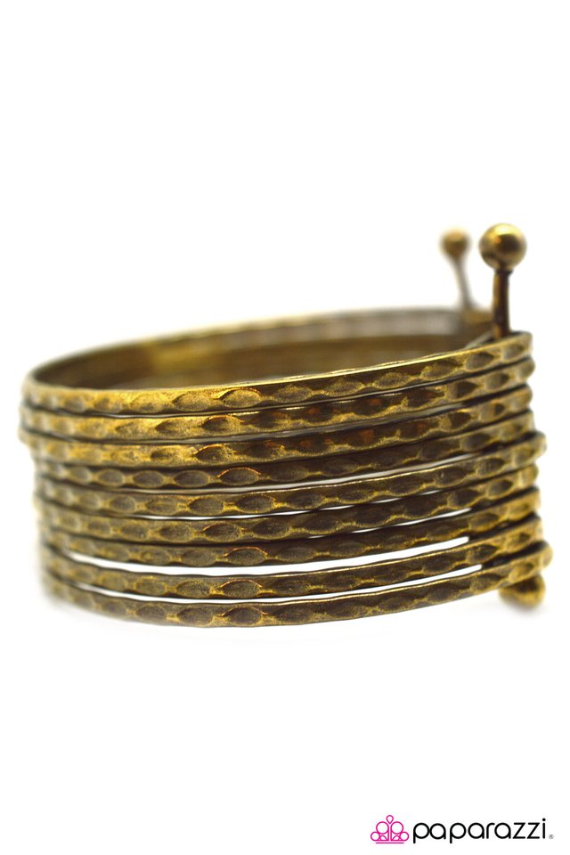 Paparazzi ♥ That Should Do the Trick - Brass ♥ Bracelet