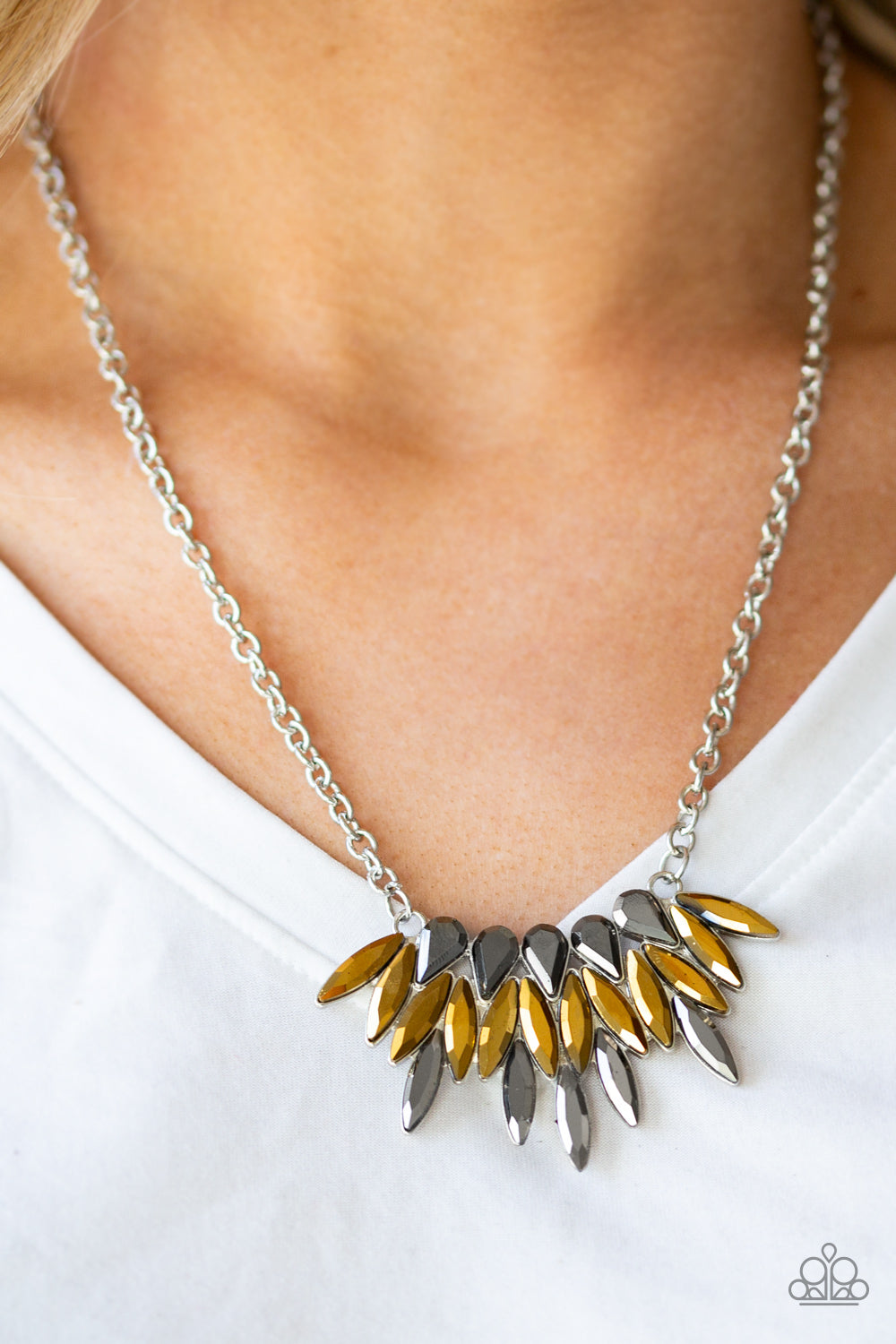 Paparazzi ♥ Crown Couture - Brass ♥  Necklace