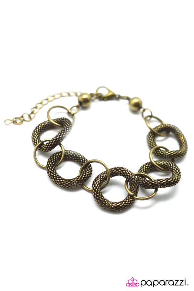 Paparazzi ♥ Ring In the New - Brass ♥ Bracelet