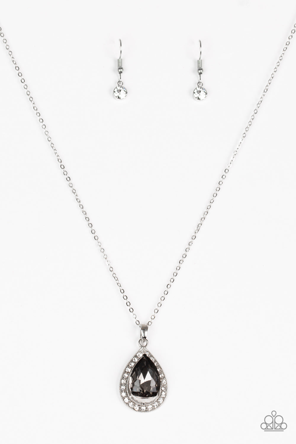 because-im-queen-silver-p2re-svxx-254xx