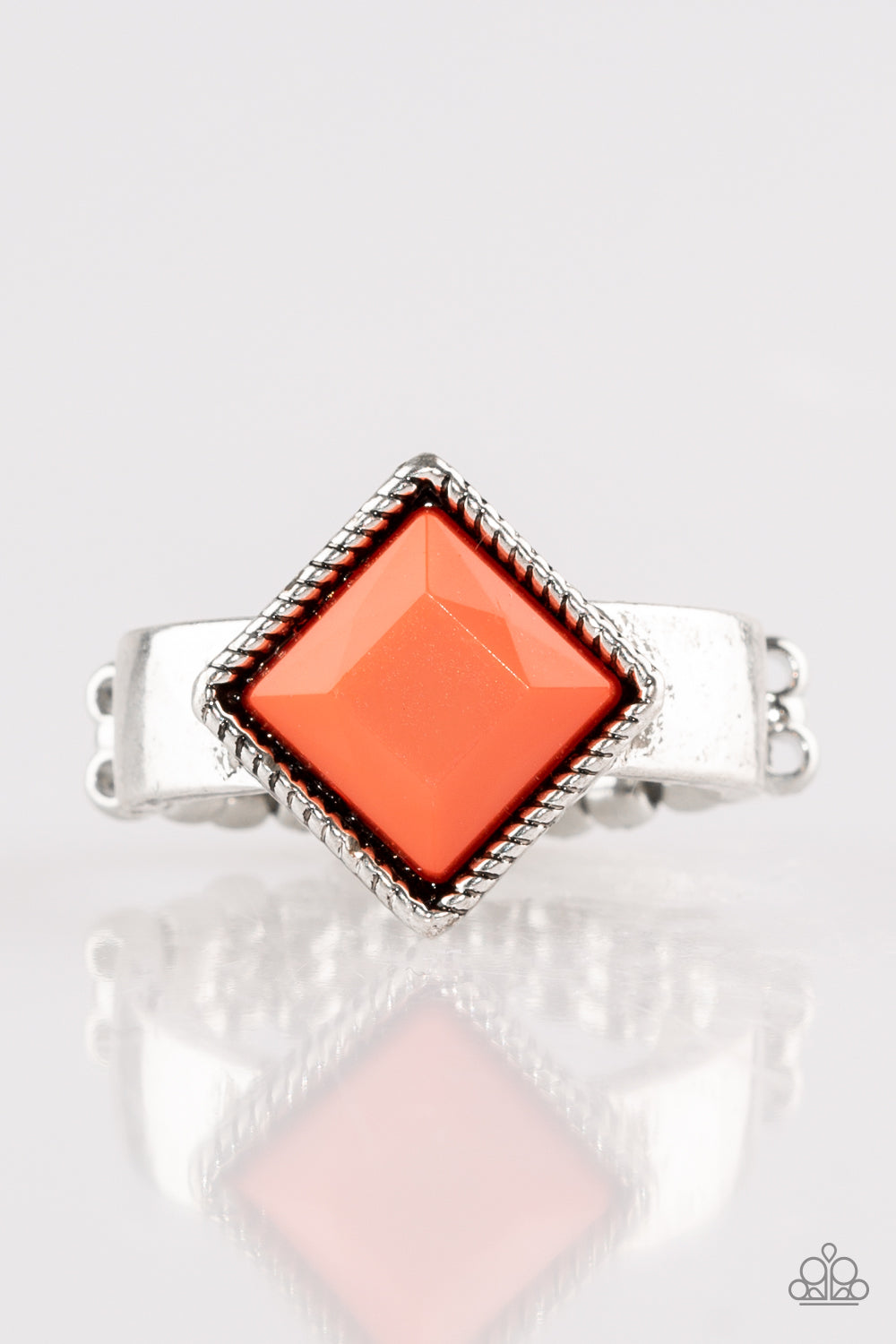 stylishly-fair-and-square-orange-p4da-ogxx-031xx
