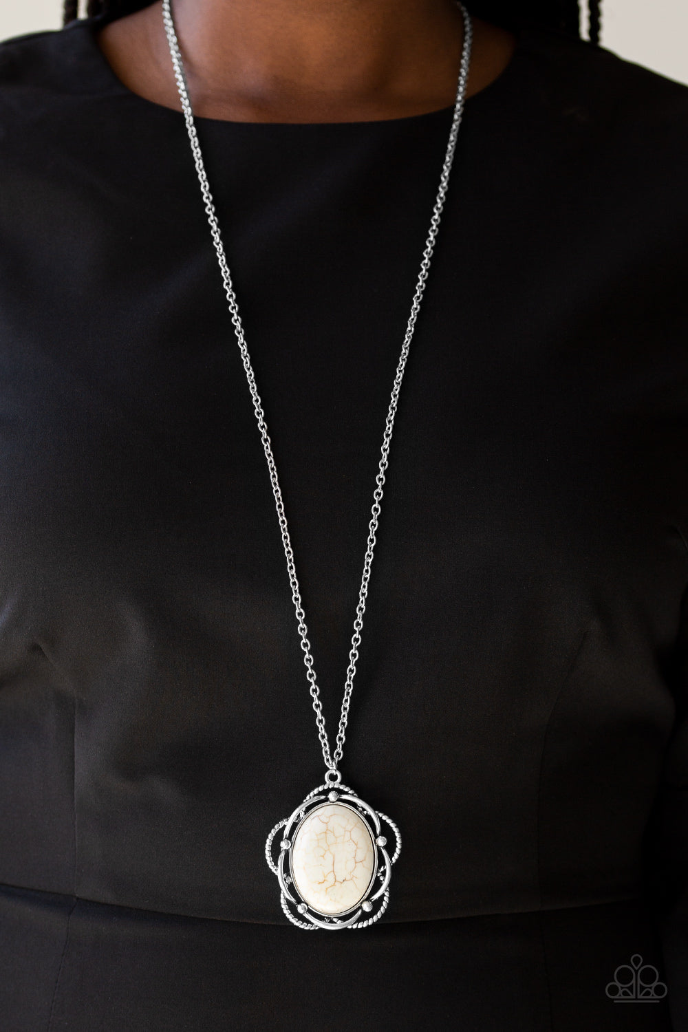 Paparazzi ♥ Let Your Dreams Bloom - White ♥  Necklace