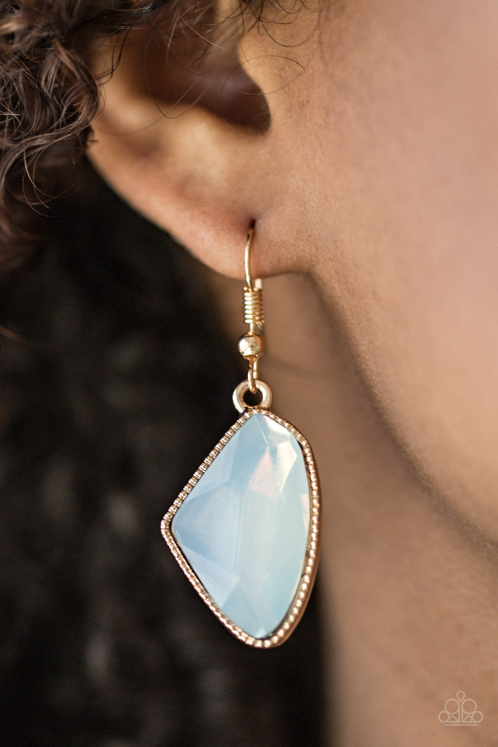 Paparazzi ♥ Mystic Mist - Gold ♥  Earrings