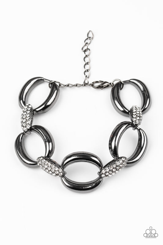 dont-forget-whos-boss-black-p9re-bkxx-191zq