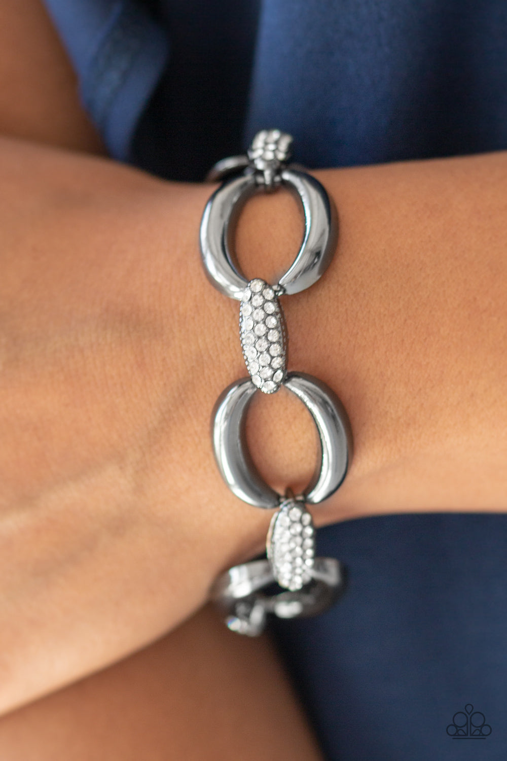 Paparazzi ♥ Dont Forget Whos Boss! - Black ♥  Bracelet