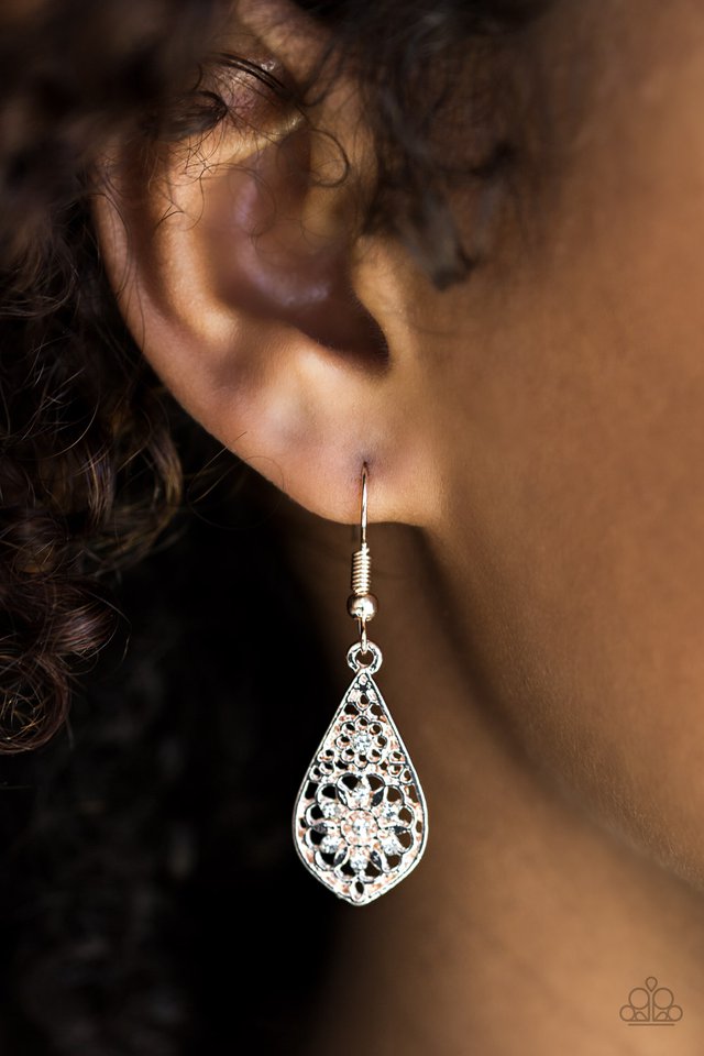 Paparazzi ♥ Spring Sparkle - Rose Gold ♥ Earrings