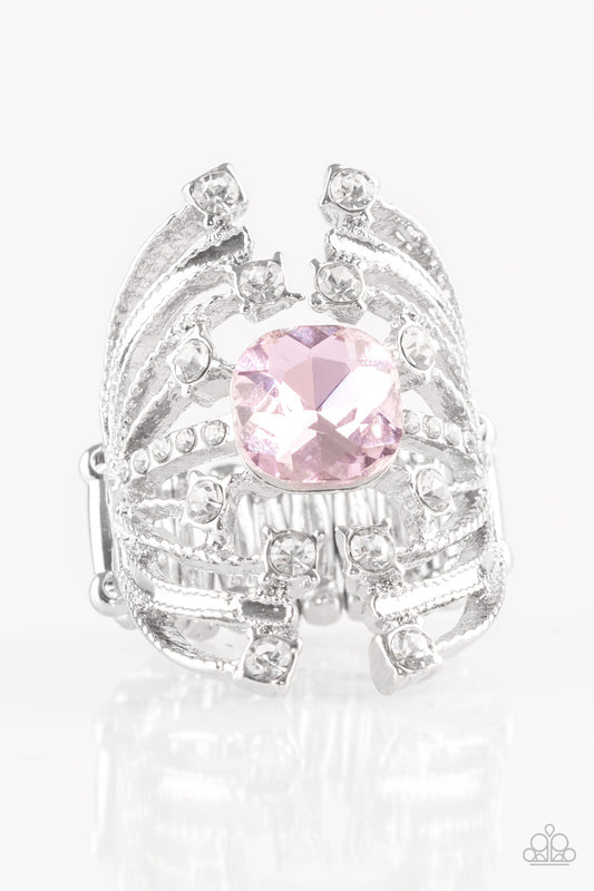 here-comes-the-champ-pink-p4re-pkxx-132xx