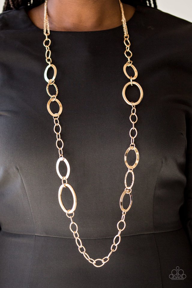 Paparazzi ♥ Stylishly Suburb - Gold ♥ Necklace