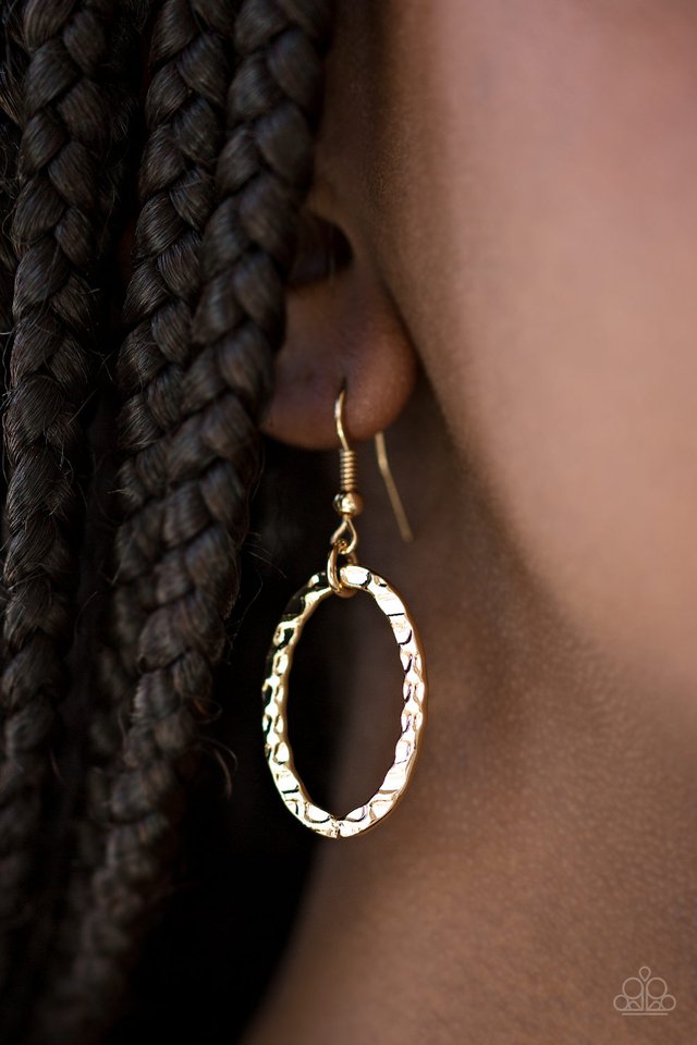 Paparazzi ♥ Stylishly Suburb - Gold ♥ Necklace