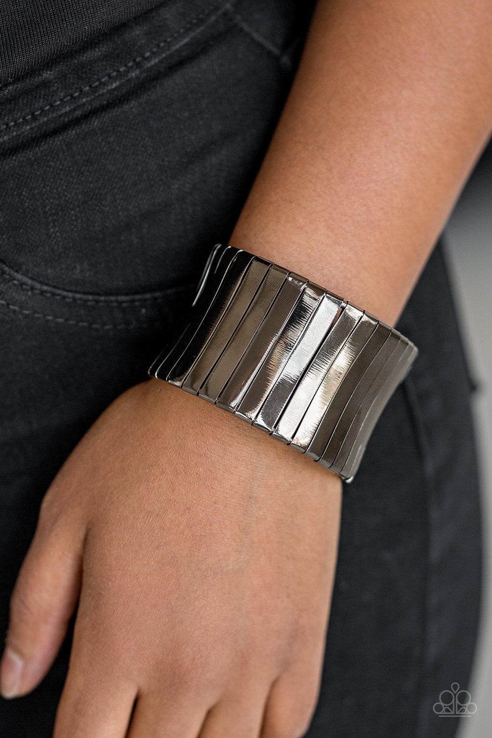 Paparazzi ♥ Urban Uptrend - Black ♥  Bracelet