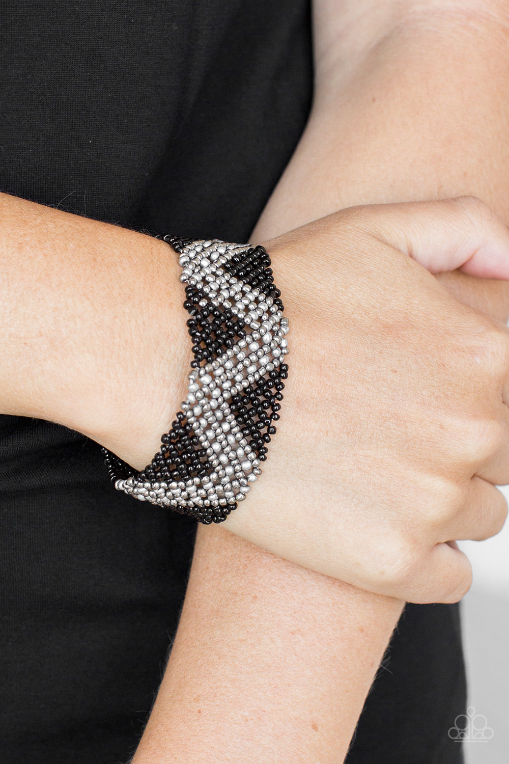 Paparazzi ♥ Desert Loom - Black ♥  Bracelet