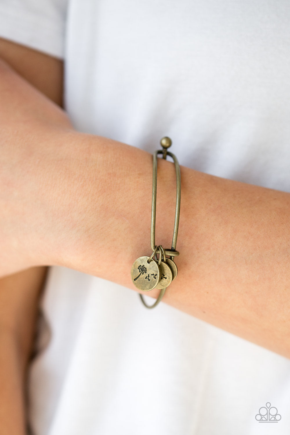 Paparazzi ♥ Dreamy Dandelions - Brass ♥  Bracelet