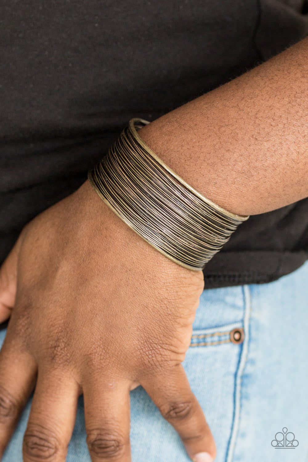 Paparazzi ♥ Wire Warrior - Brass ♥  Bracelet