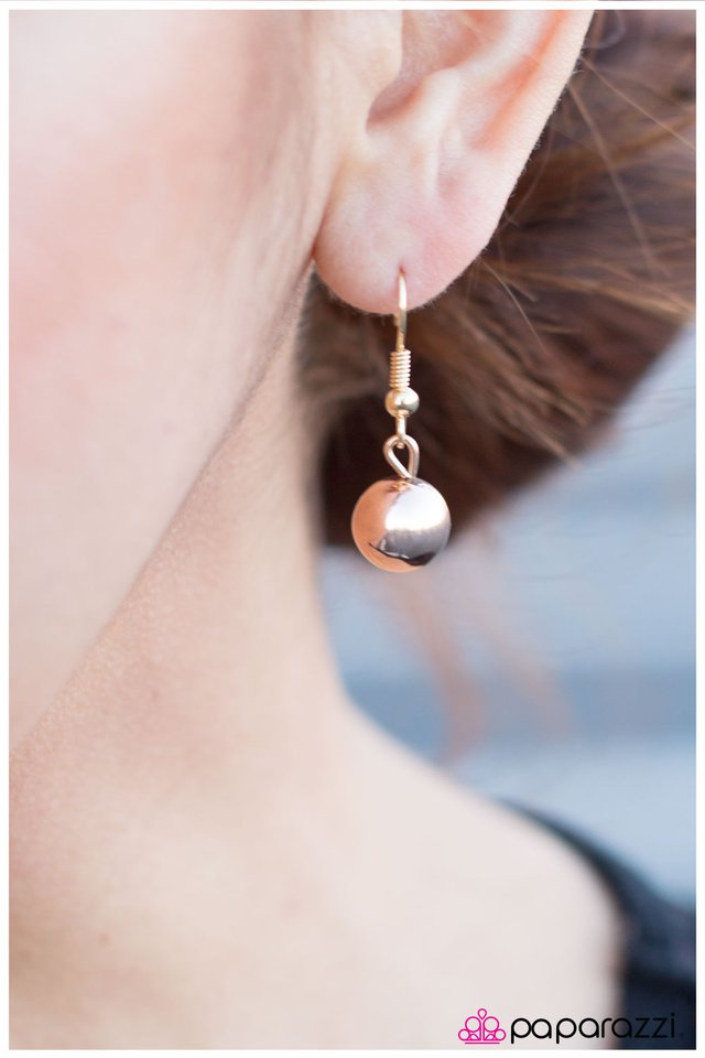 Paparazzi ♥ At A Crossroads - Gold ♥ Necklace