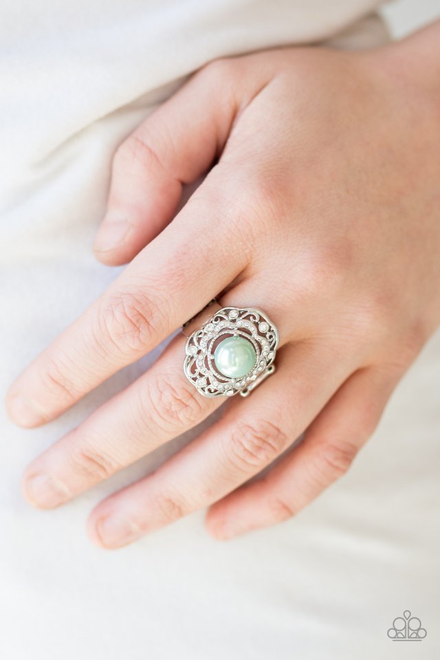 Paparazzi ♥ Pearl Princess - Green ♥ Ring