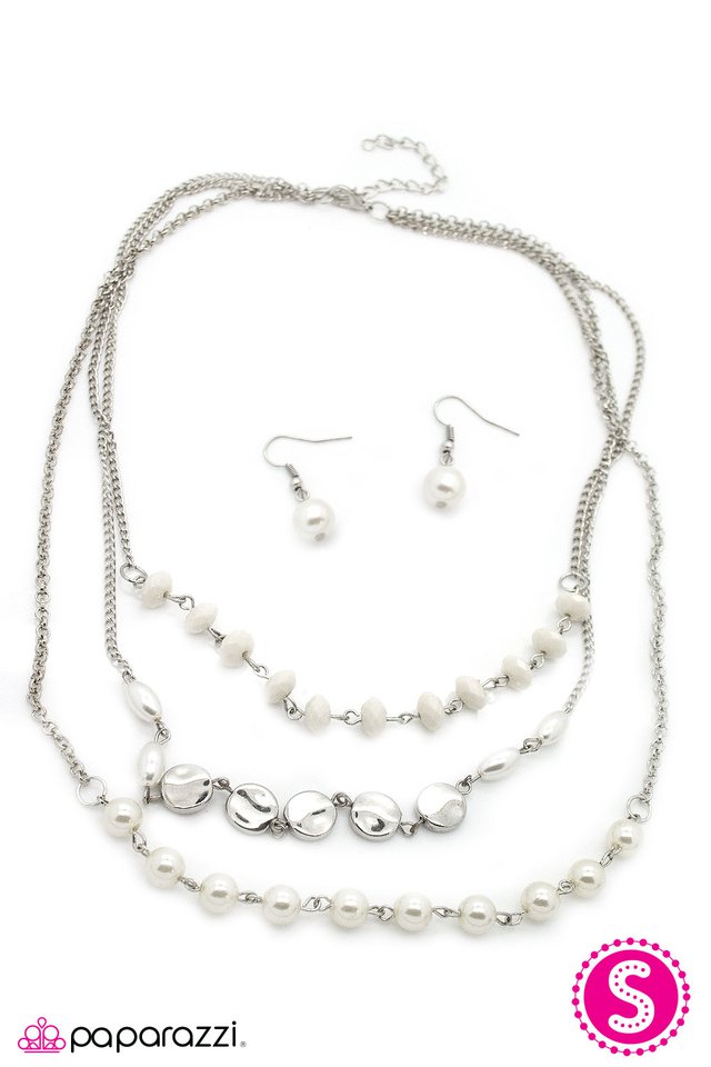 Paparazzi ♥ There is Something In the Air - White ♥ Necklace