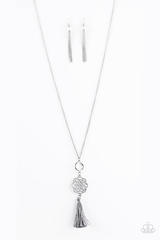 lotus-lounge-silver-p2wh-svxx-233xx