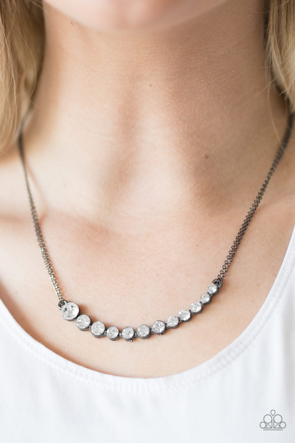 Paparazzi ♥ Do What Makes You Sparkle - Black ♥  Necklace