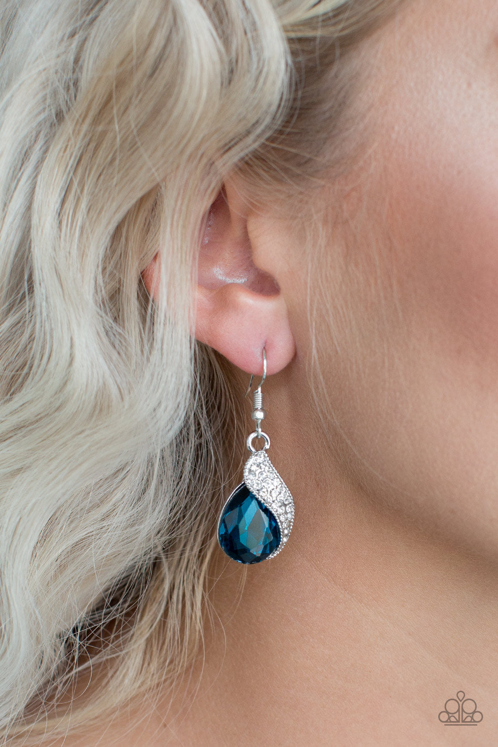 Paparazzi ♥ Easy Elegance - Blue ♥  Earrings