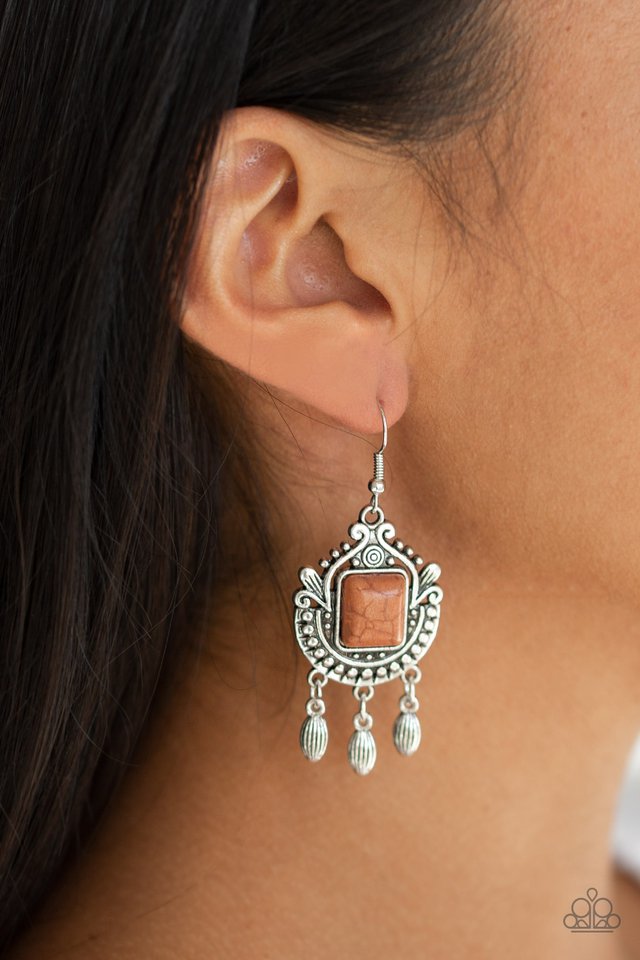 Paparazzi ♥ Open Pastures - Brown ♥ Earrings