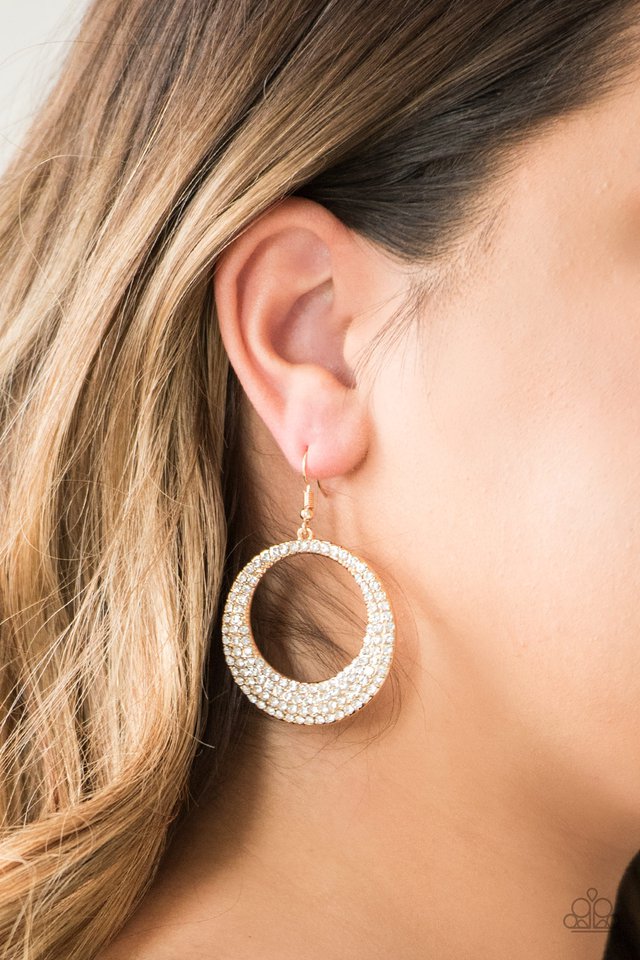 Paparazzi ♥ Very Victorious - Gold ♥ Earrings