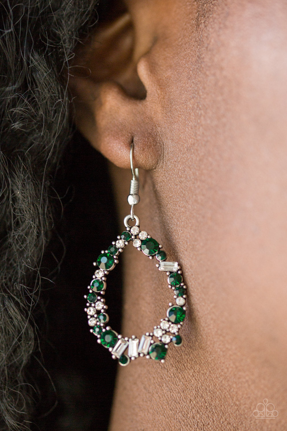 Paparazzi ♥ Crushing Couture - Green ♥  Earrings