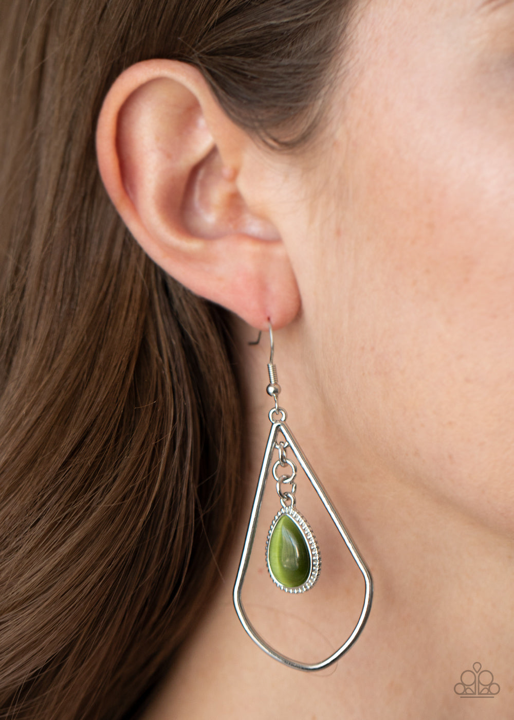 Paparazzi ♥ Ethereal Elegance - Green ♥  Earrings