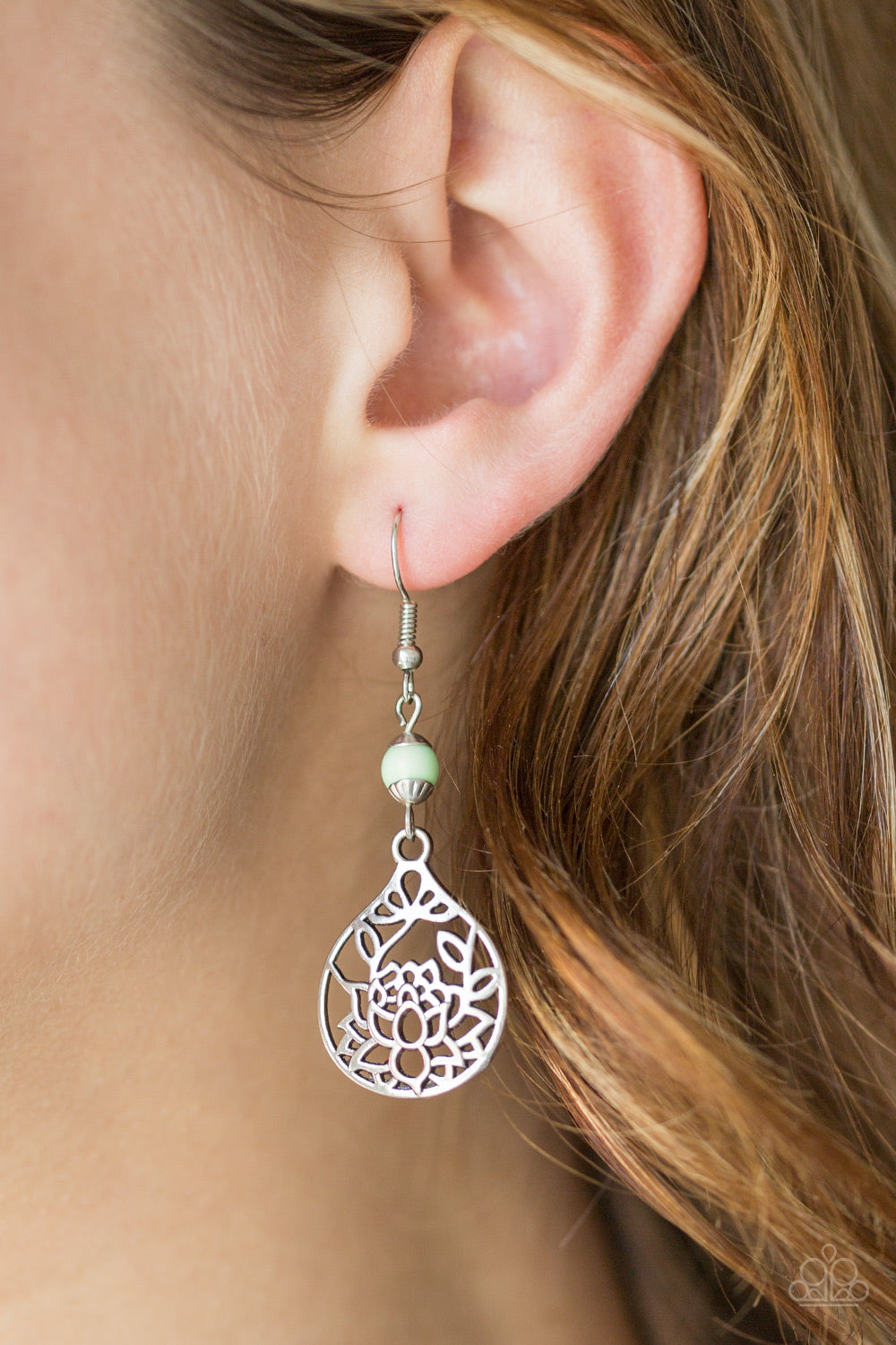 Paparazzi ♥ In Bloom - Green ♥  Earrings