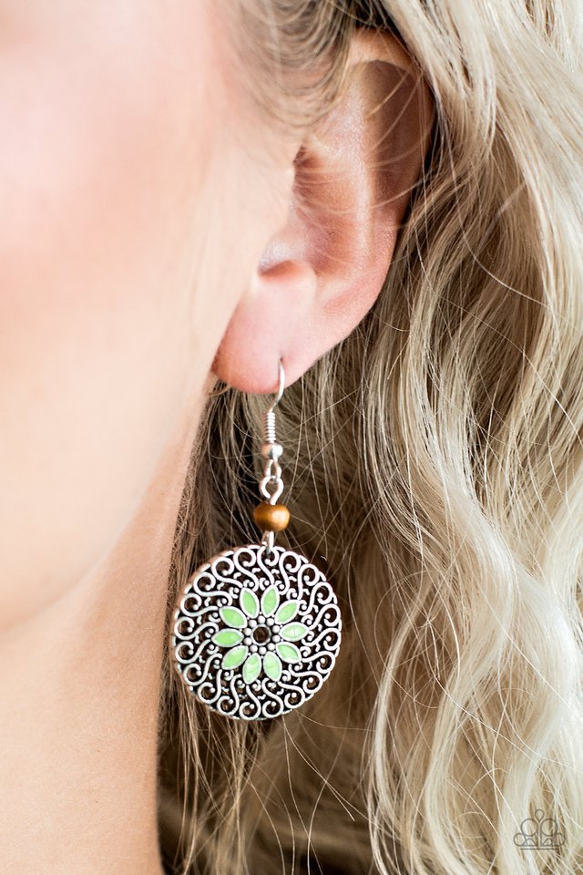 Paparazzi ♥ Honolulu Harmony - Green ♥ Earrings