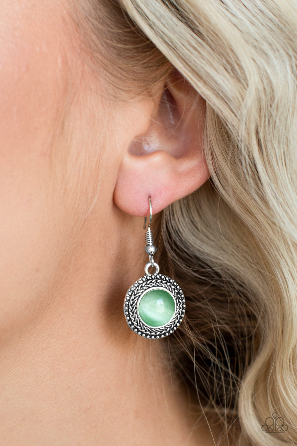 Paparazzi ♥ Time To GLOW Up! - Green ♥  Earrings